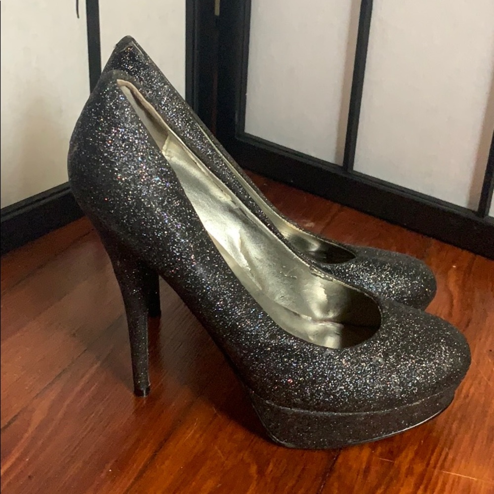 Glitter glam Guess shoes